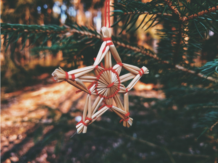 Choosing the Perfect 9ft Christmas Tree